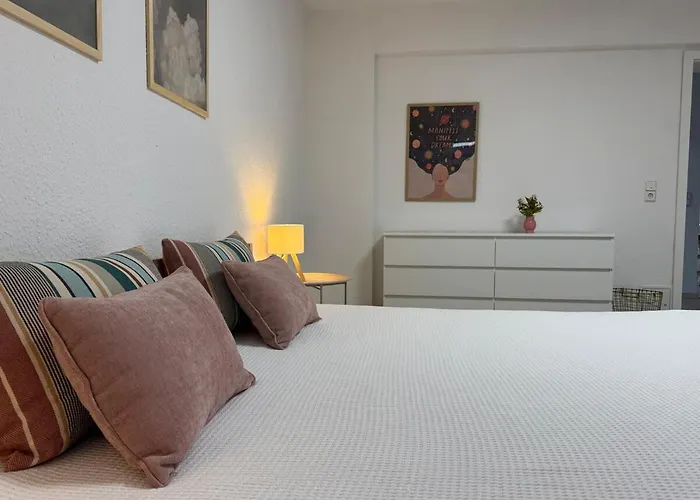 Waldnaehe & Altstadtflair Souterrain Mit Terrasse