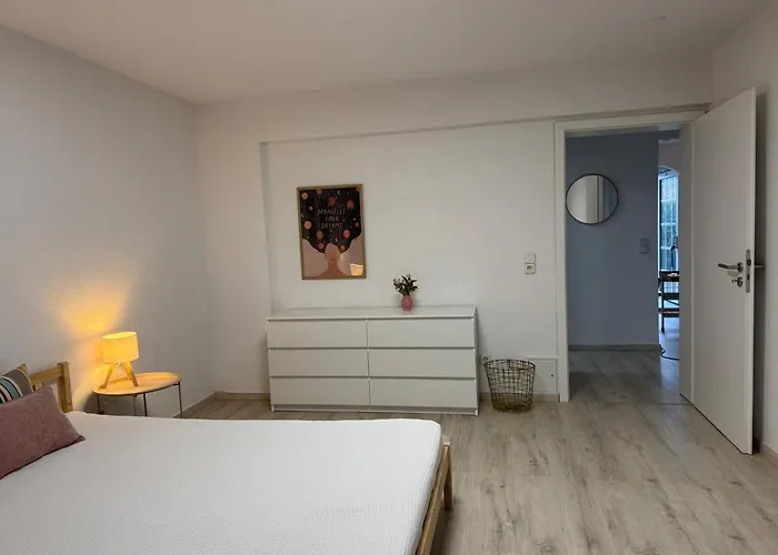 Waldnaehe & Altstadtflair Souterrain Mit Terrasse