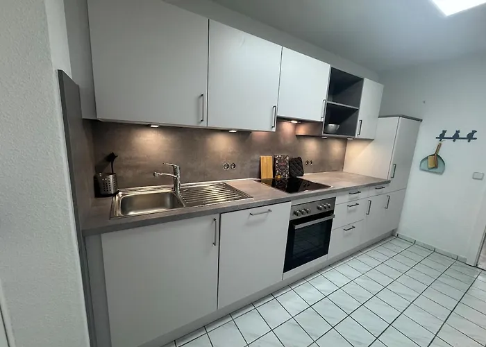 Waldnaehe & Altstadtflair Souterrain Mit Terrasse Lägenhet Rinteln